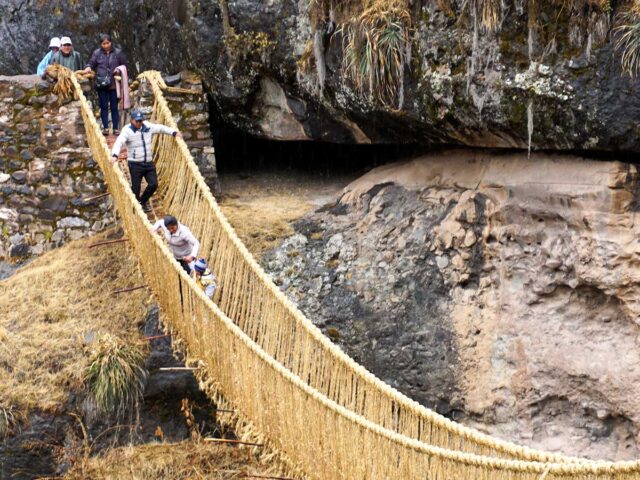 Q’eswachaka Inca Rope bridge tour: Full Day Tour