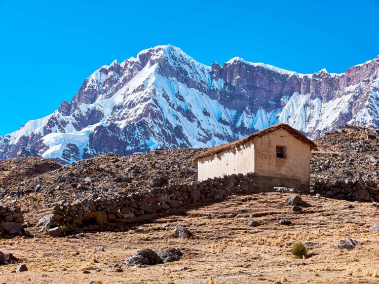How to Hike the Ausangate Trek: Route, Difficulty & Complete Guide