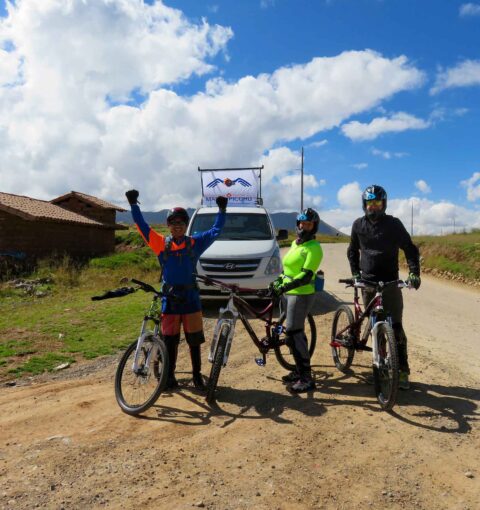 Pachar & Ollantaytambo Bike Tour