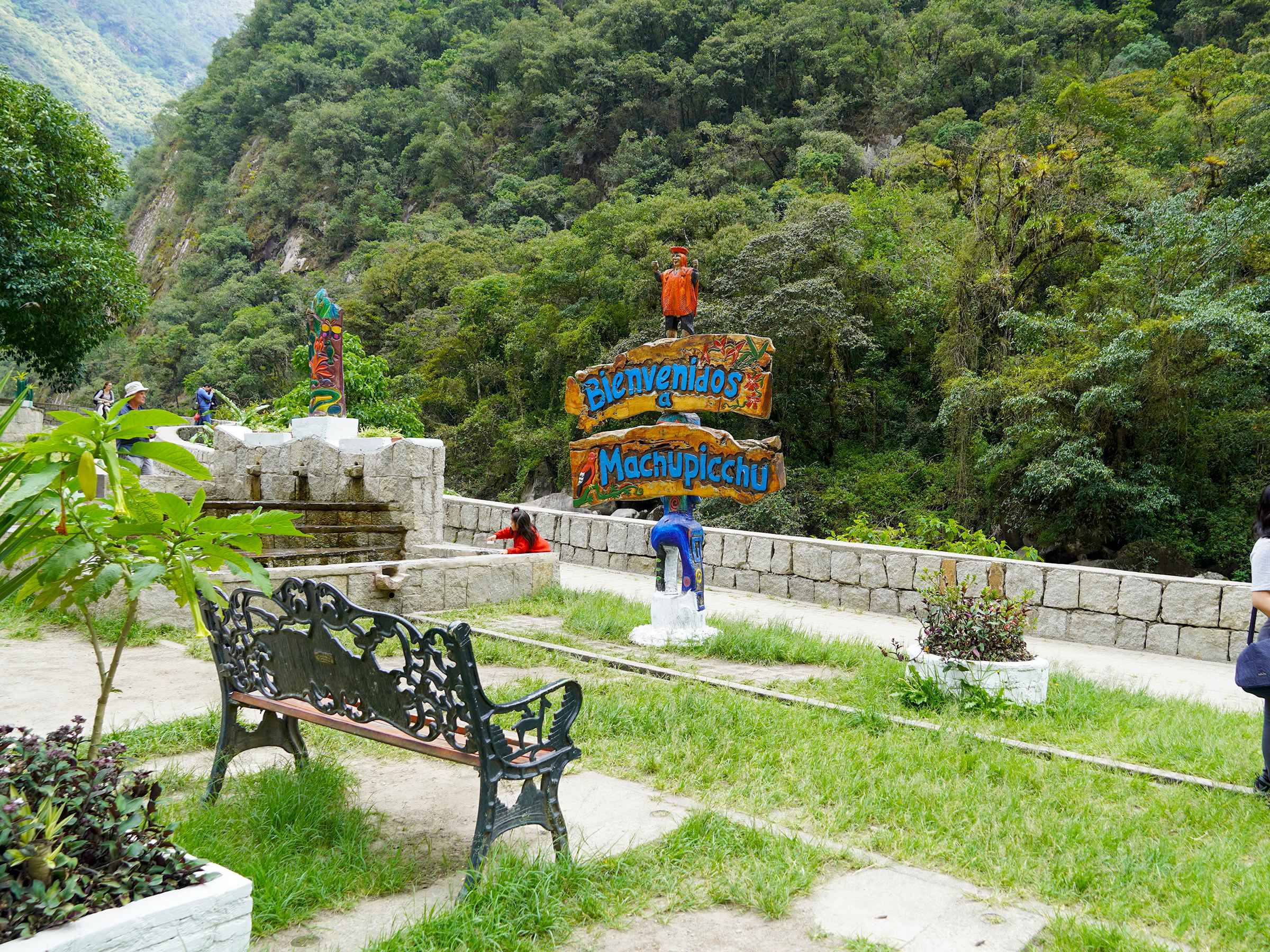 aguas calientes town