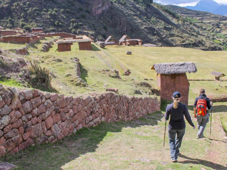 Why to choose the Huchuy Qosqo Trek?